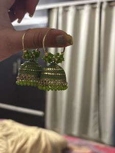 4 Earring Sets, One With Maang Tika