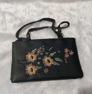 Floral Embroidered Clutch
