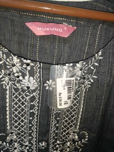 Black Embroidered Straight Kurta – New with Tag