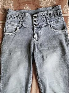 Beautiful &amp;Stylish Grey Denim jeans 🩶