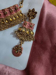 Peach Necklace Set with earrings