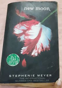 New Moon (Twilight Book2)