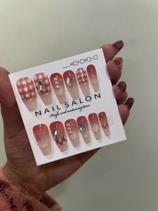Press-On Nail Set