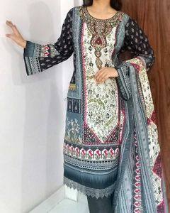 Pakistani Beautiful Elegant Suit