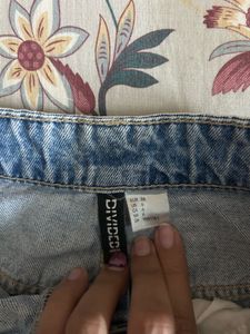 Vintage-Inspired Graffiti Print Wide-Leg Jeans