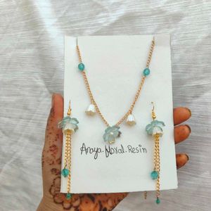 Floral Resin Jewelry Set