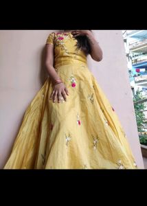 Embroidered Gowns Free Earring Under 600