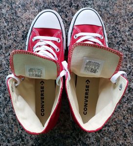 Authentic Brand New Converse Chuck Taylor