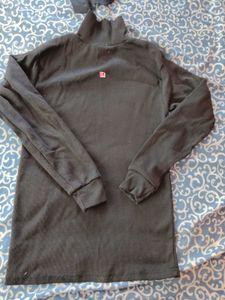 Black highneck Long Sleeve Top