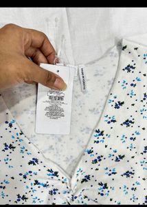 FLORAL NEW WITH TAG Crop Top