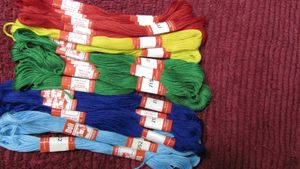 Crochet threads of 5 different colours