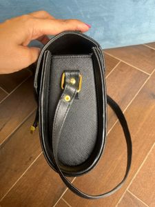 Stylish Black Handbag