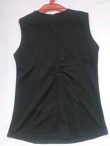 Stylish Black Sleeveless Top