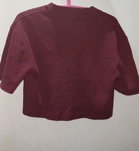 maroon crop top