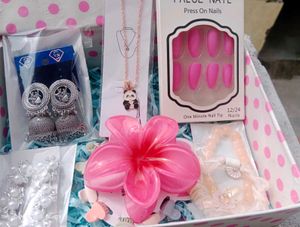 Premium Gift Hamper For Women's