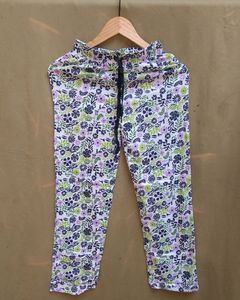 Floral Print Capri Leggings