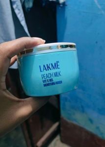 Lakme Peach Milk Moisturizer