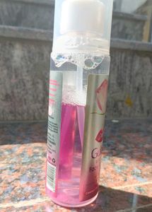 Dabur Gulabari Face Cleanser