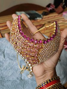 Shiny Stonework Choker Set