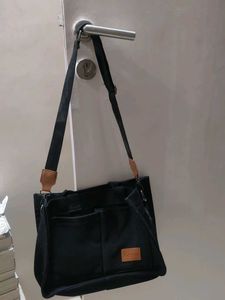 Kawn Black Crossbody Bag
