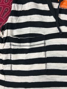 Black And White Stripted Top