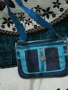 Slingbag With Dark Blue And Light