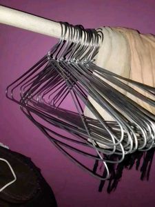 Pack Or 6 Hangers