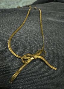 Snake Chain Bow Necklace