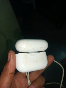 APPLE earbuds Case Only .