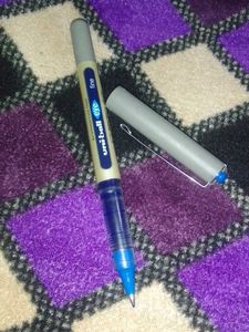 Uni .Eye Ball Waterproof Gel Pen
