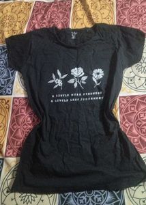 Black Tee 🖤