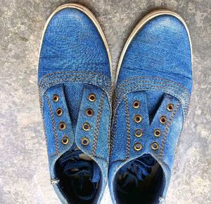 Casual Shoe