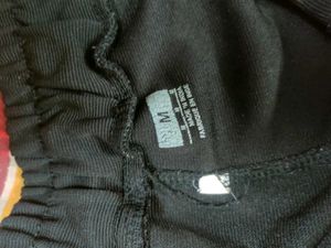 Black Yoga Or Gym Bottomwear