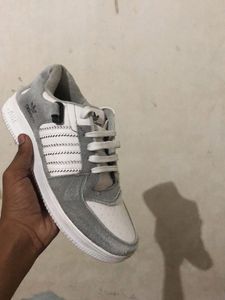 Adidas model like new shoes