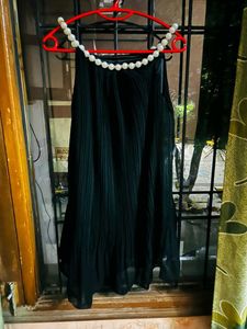 Black Pleated Pearl Tank