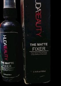 Huda Beauty Make Up Fixer