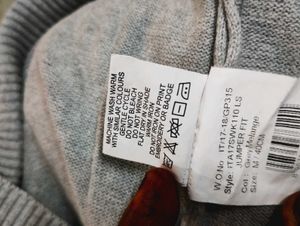 T-shirt Sweater