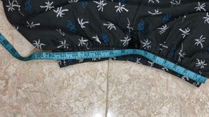 Patterned Gray Capris