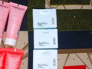 (Pack of 7) Dot &amp; Key Skincare Set