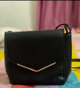 Caprese Black Crossbody Bag