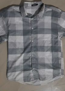 Gray &amp; White Checkered Button-Down Shirt