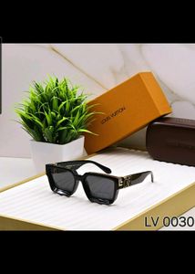 Louis VUITTON SUNGLASSES