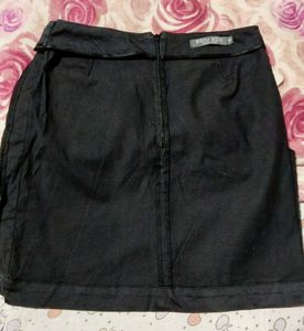 Black Mini Skirt 🖤