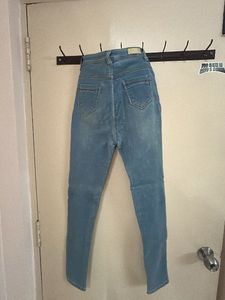 Light Wash Skinny Jeans