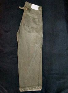 Metro Comfort Loose Jeans: Cast Iron Grey