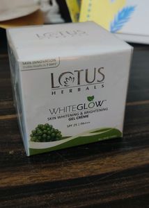 Lotus Herbals WHITEGLOW Skin brightening Gel Cream