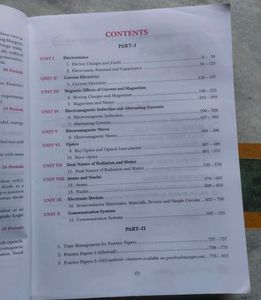 Class 12th Physics Rachna Sagar 30th Edition