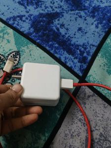 OnePlus Dash Charger with original cable