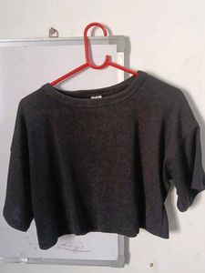 Stylish Cropped Top