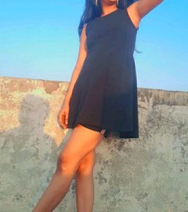 New Black 👗 🖤 Dress